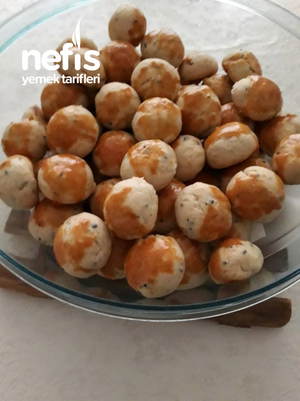 Tuzlu Minik Kurabiye Nefis Yemek Tarifleri 5411353