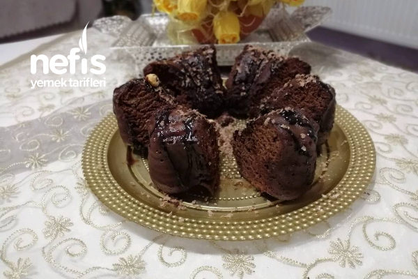 Tencerede Kakaolu Islak Kek (Nescafeli, Bol Soslu) Nefis Yemek Tarifleri