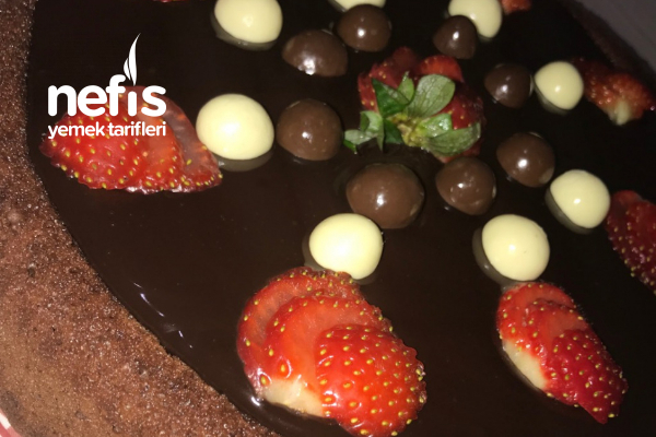 Çikolata Soslu Tart Kek Nefis Yemek Tarifleri 5430762