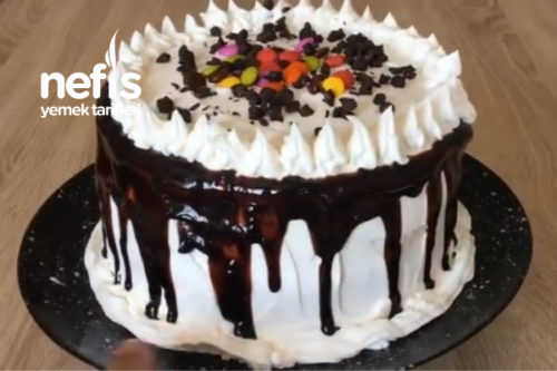 10 Dakikada Hazır Doğum Günü Pastası ( Videolu ) Tarifi