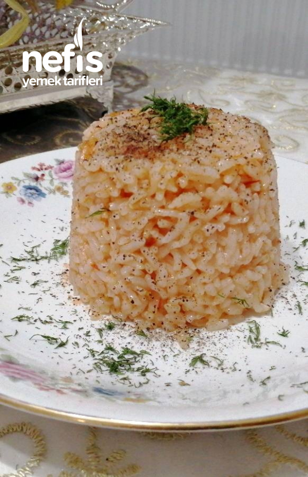 Domatesli Pirinç Pilavı (yaz Konservesiyle)