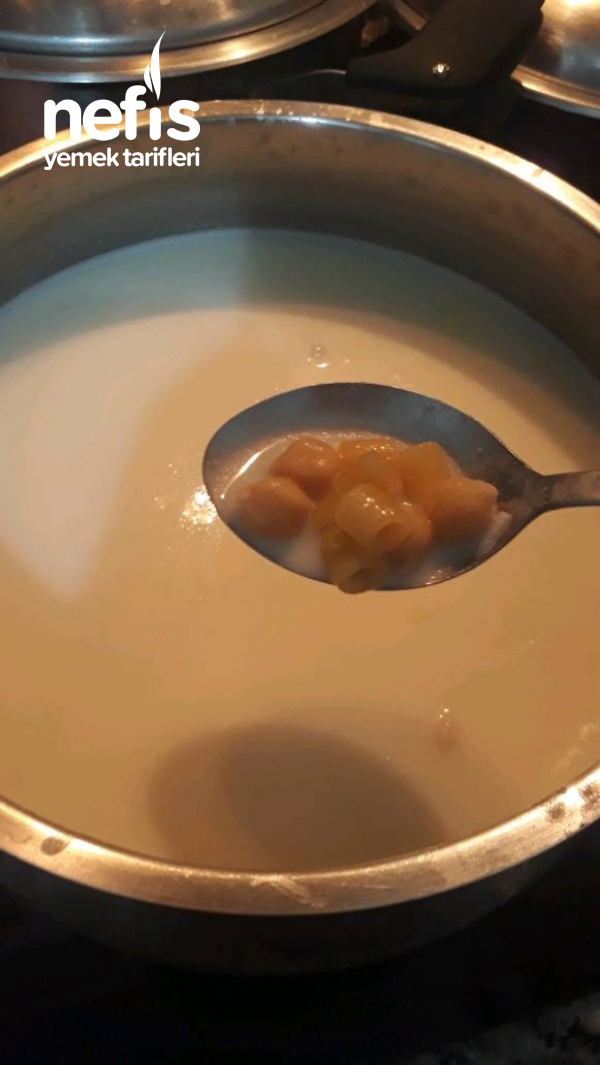 Nohutlu Yoğurt Çorbası