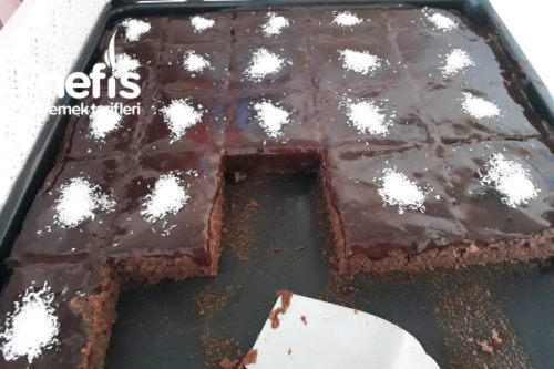 Çikolata Soslu Kek (Fırın Tepsisinde) Tarifi