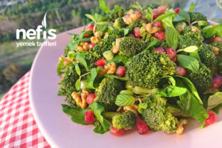 Rokalı Brokoli Salatası Tarifi