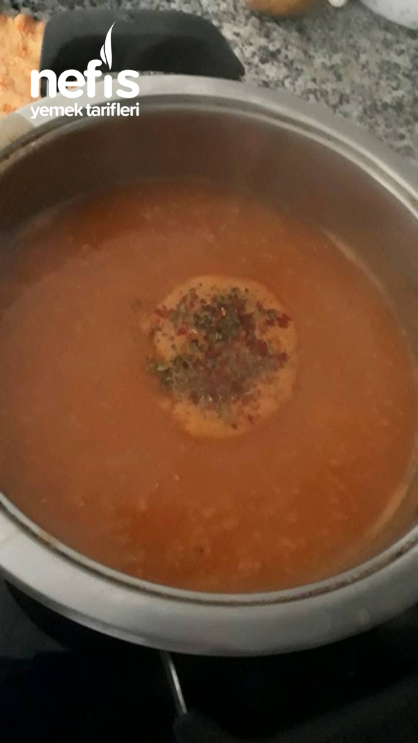Kırmızı Mercimek Çorbası