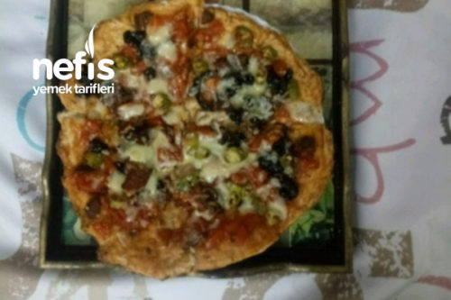 Evde 10 Dakikada Pratik Pizza Tarifi