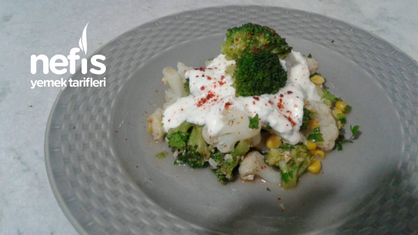 Sıcak Brokoli Karnıbahar Salatası