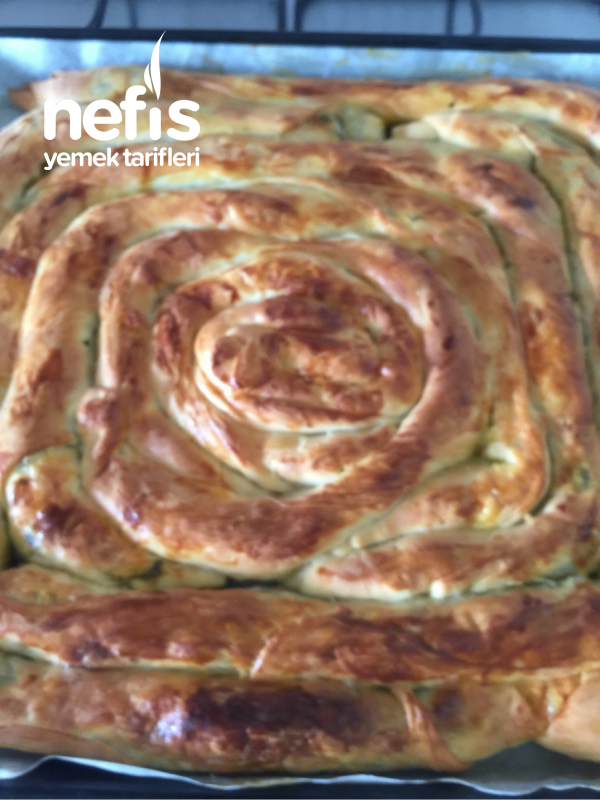 Ispanaklı El Açmadı Börek