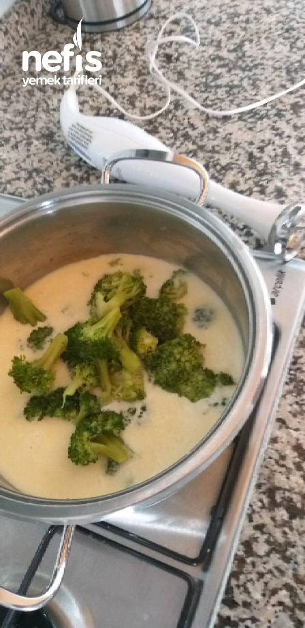Brokoli Çorbası ( Kremasız )