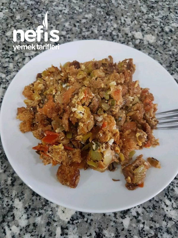 Ekmekli Menemen tava