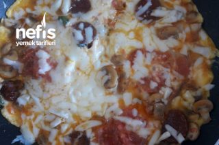 Karışık Pizza Tadında Omlet Tarifi