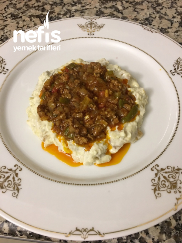 Μελιτζάνα Söğürme Kebab με κιμά γιαούρτι