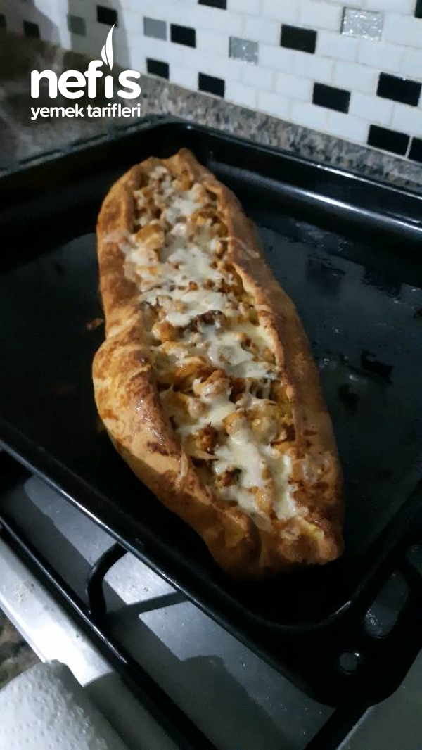 Mantarlı Körili Tavuklu Pide