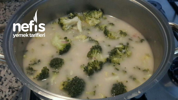 Brokoli Çorbası(hem Büyüklere Hem Bebişlere)