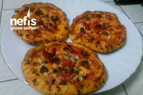 Kolay Mini Pizza Tarifi