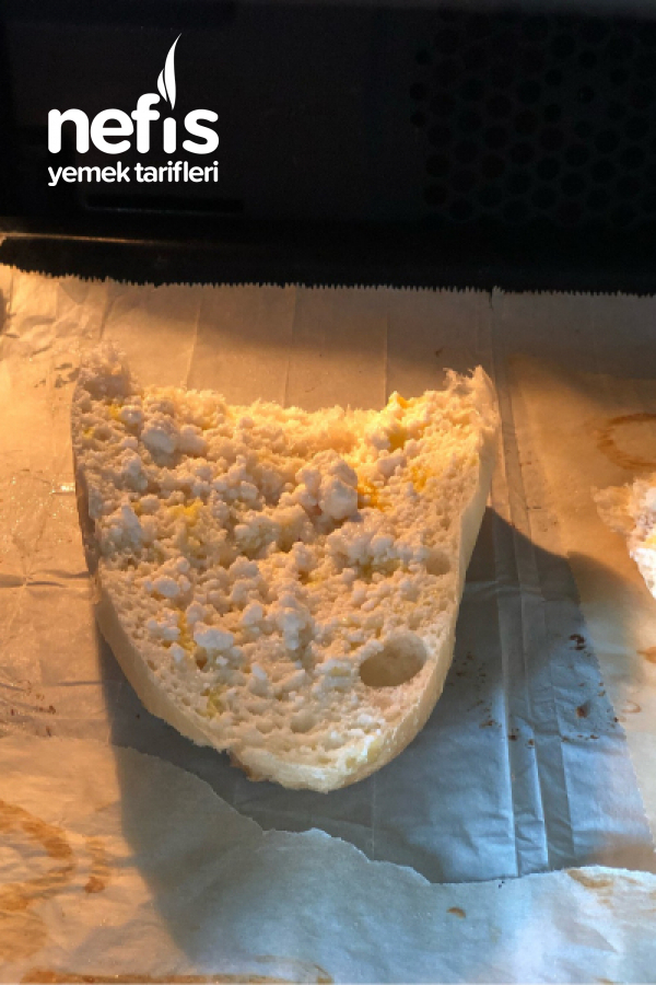 Fırında Ekmekli Omlet