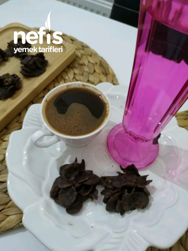 Kahve Yanı Çikolatalı Mısır Gevreği