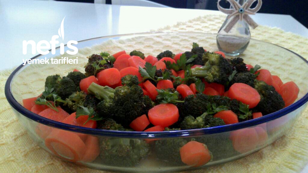 Brokoli Ve Havuç Salatası