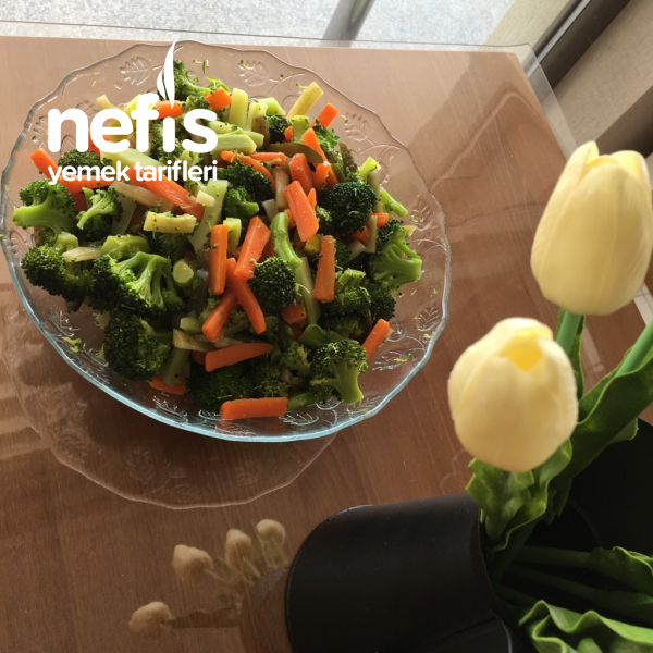 Sağlıklı Nefis Brokoli Salatası