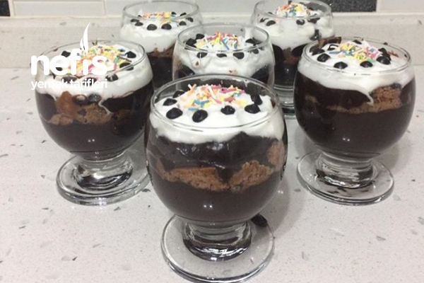 Teremyağlı Cupta Kekli Puding Nefis Yemek Tarifleri