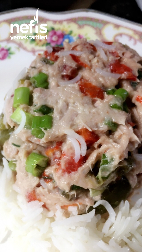 Biberli Tonbalığı  Salatası