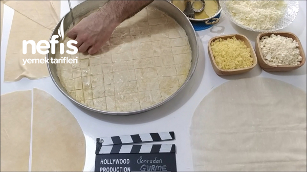 Adana Böreği Nasıl Yapılır Uzayan Peynirli Börek Lezzet Bombası (videolu)