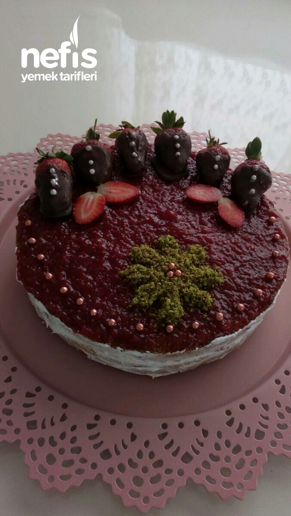 Çilekli Pasta Nefis Yemek Tarifleri 5686505