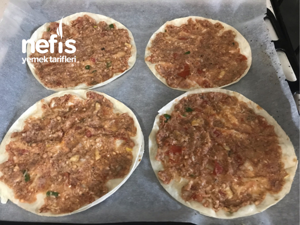 Yufkadan Ev Yapımı Mis Lahmacun Nefis Yemek Tarifleri