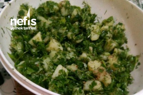 Yumurtasız Bol Yeşillikli Patates Salatası Tarifi