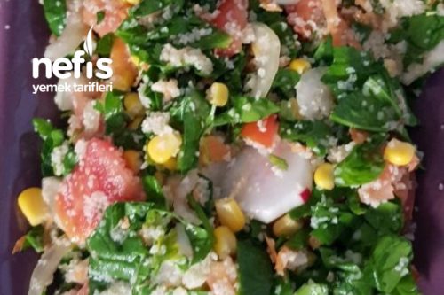 Nefis Ispanak Salatası Tarifi