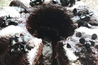 Çikolata Soslu Damla Çikolatalı Kek Tarifi