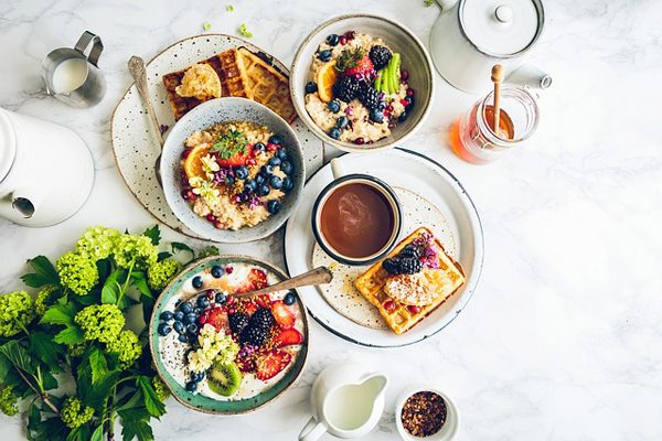 Kahvaltı Sofrası Nasıl Hazırlanır? 5 Adımda Mutluluk Dolu Sabahlar Tarifi