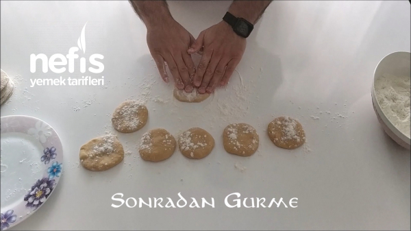 Su Böreği Nasıl Yapılır ? Su Böreği Nasıl Pişirilir ? (Videolu) Nefis