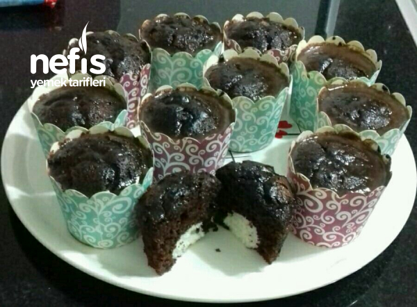 Coco Starlı Islak Muffin Kek