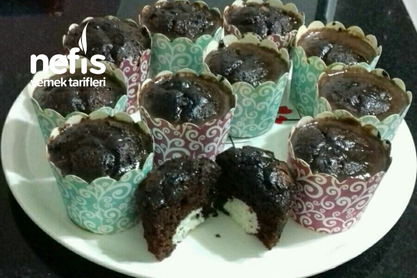 Coco Starlı Islak Muffin Kek