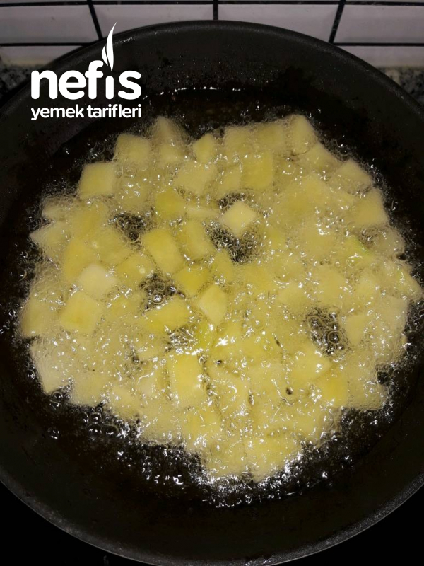 Patatesli Ve Baharatlı Omlet