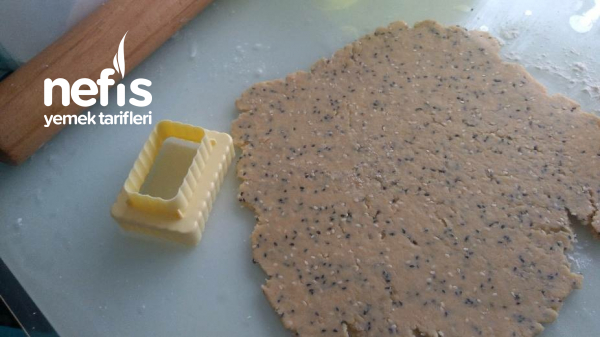 Tarif Sordurtan Tuzlu Kurabiye (Çörek Otlu Ve Susamlı) Nefis Yemek