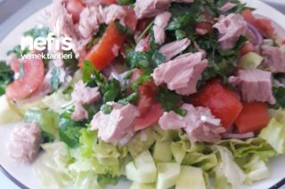 Ton Balıklı Yeşil Salata Tarifi