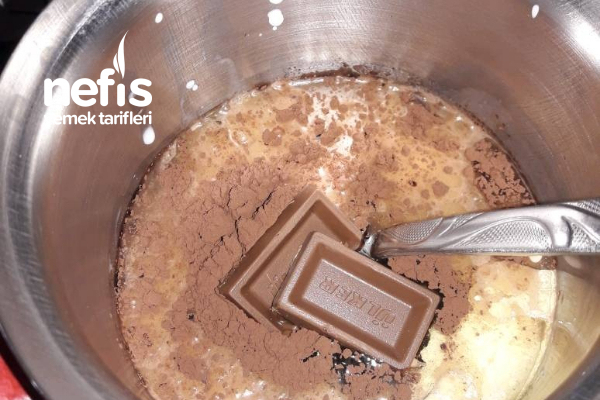 Browni Tadında Islak Kek