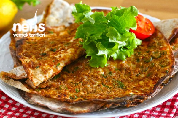 Lahmacunun Yanına Ne Gider? 10 Yardımcı Tarifle Ziyafet Hazırlayın Tarifi Lahmacunun Yanına Ne Gider? 10 Yardımcı Tarifle Ziyafet Hazırlayın Tarifi
