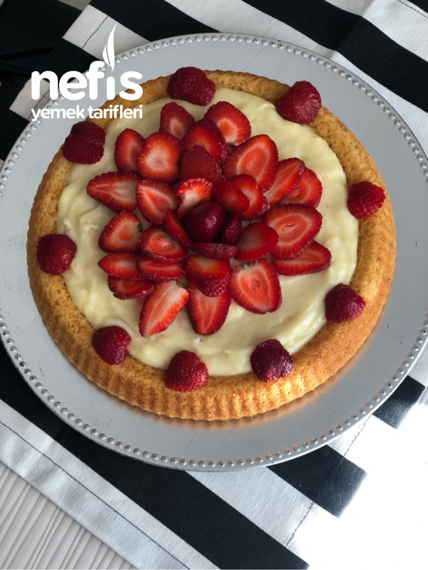 Çilekli Tart Kek Nefis Yemek Tarifleri 5823298