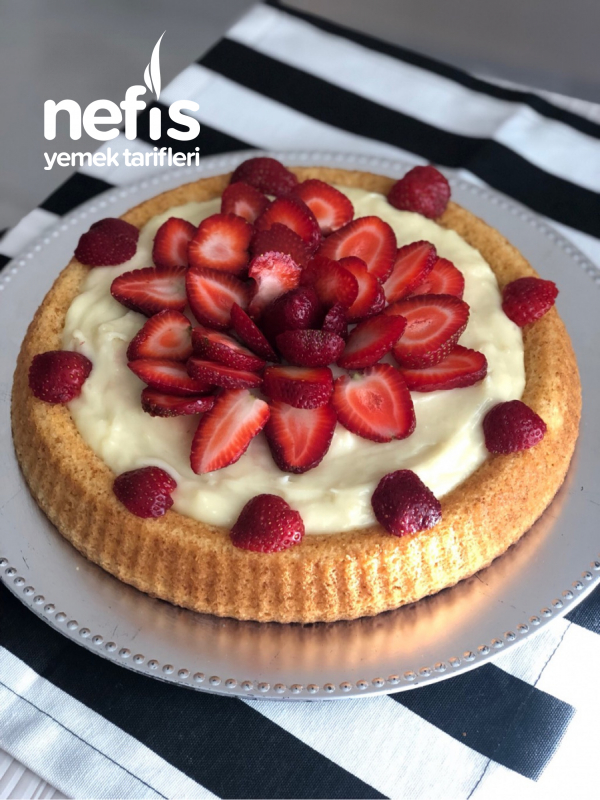 Çilekli Tart Kek Nefis Yemek Tarifleri 5823298