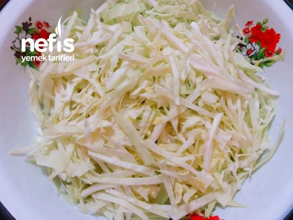 10 Dakikada Yedikçe Yediren Beyaz Lahana Salatası ( Coleslaw )