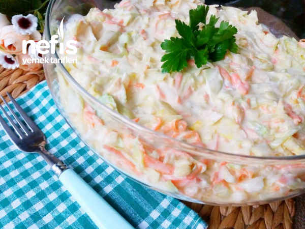 10 Dakikada Yedikçe Yediren Beyaz Lahana Salatası ( Coleslaw )