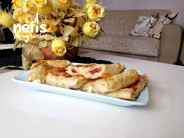Sahur İçin Pizza Tadında Börek (Yufkalı) Nefis Yemek Tarifleri