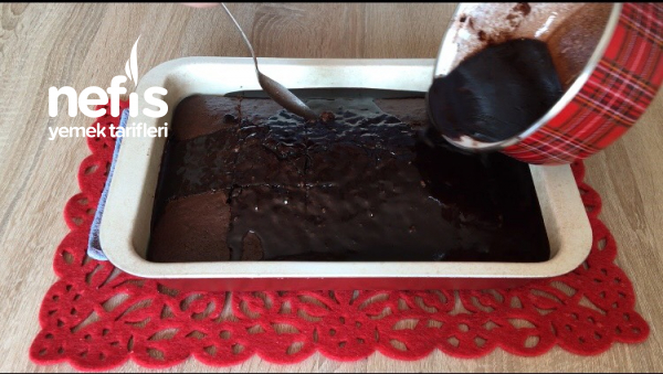 Browni Çikolatalı Fındıklı Bol Soslu ( Videolu )