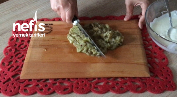 Teremyağlı Yoğurtlu Köz Patlıcan Salatayı ( Videolu )