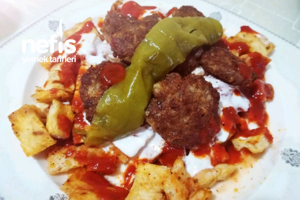 Bayat Ekmekli Köfteli Kebap