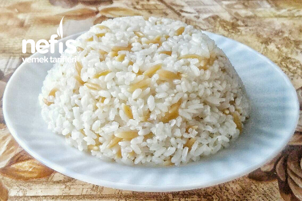 Pirinç Pilavı (Şehriyeli)