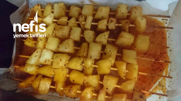 Fırında Köfte Şiş Kebabı Patates,domates Ve Biber Eşliğinde (damak Çatlatan)